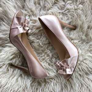 Gorgeous leather heels. Size 10.